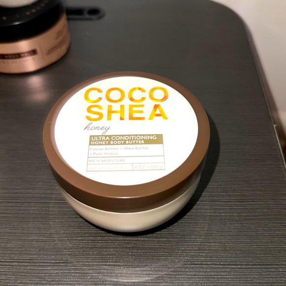 Coco shea honey ultra conditioning body butter - Picture 2 of 3